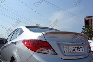 Лип спойлер на крышку багажника Hyundai Accent