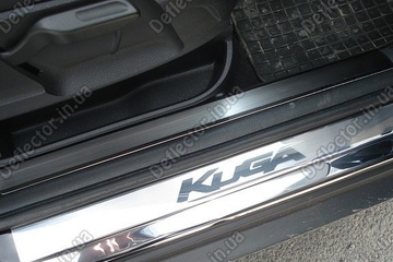 Накладки на внутренние пороги Ford Kuga