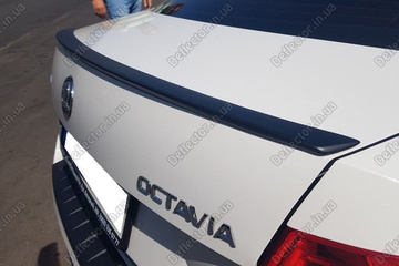 Лип спойлер на крышку багажника Skoda Octavia A7