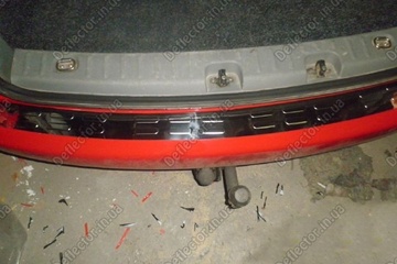 Защитная накладка на задний бампер Volkswagen Caddy