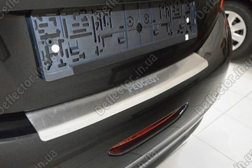 Накладка на задний бампер Peugeot 208