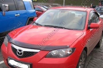 Мухобойка - дефлектор капота Mazda 3