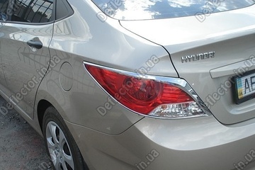 Хром накладки на задние фары (стопы) Hyundai Accent