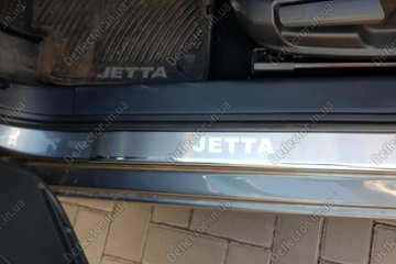 Накладки на внутренние пороги Volkswagen Jetta
