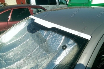 Накладка на переднее стекло Skoda Octavia A5