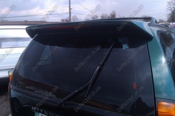 Задний спойлер на крышу - козырек Mitsubishi Pajero Sport