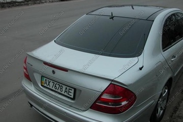 Лип спойлер на крышку багажника Mercedes-Benz E class W211