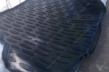Резиновый коврик в багажник Toyota Camry 50