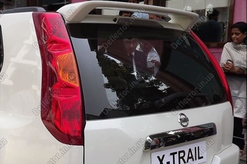 Задний спойлер на крышу - козырек Nissan X-Trail T31