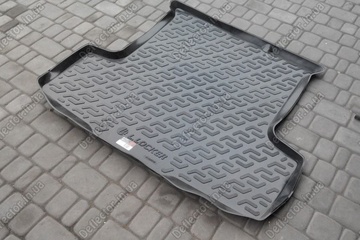 Резиново-пластиковый коврик в багажник Fiat Linea
