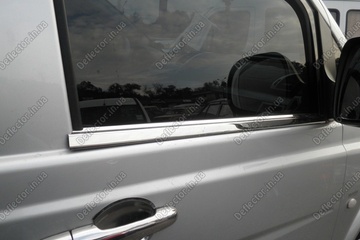 Хром молдинг стекла двери Mercedes-Benz Vito 639